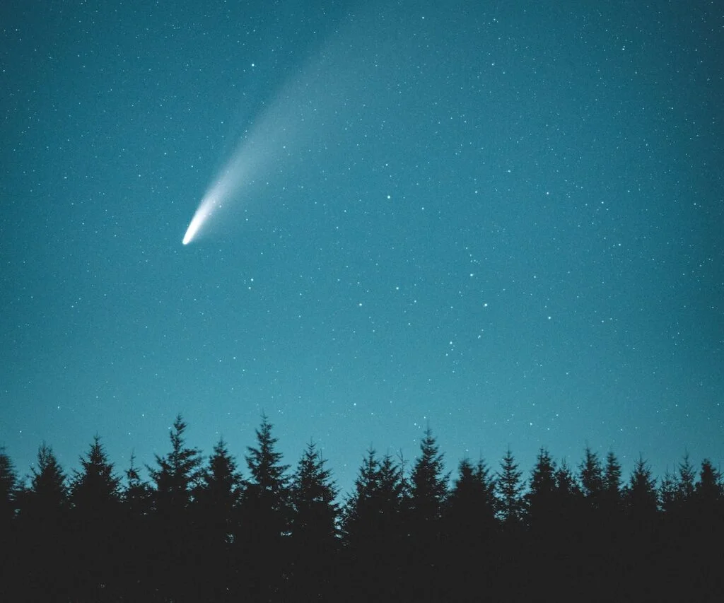 Comets, how to view them and comets I can see from ireland comet
