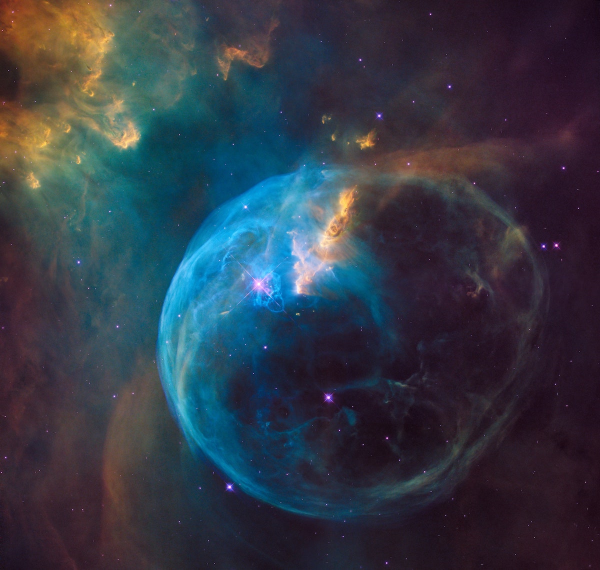 Exploring the Stunning Bubble Nebula (NGC 7635) – A Cosmic Wonder